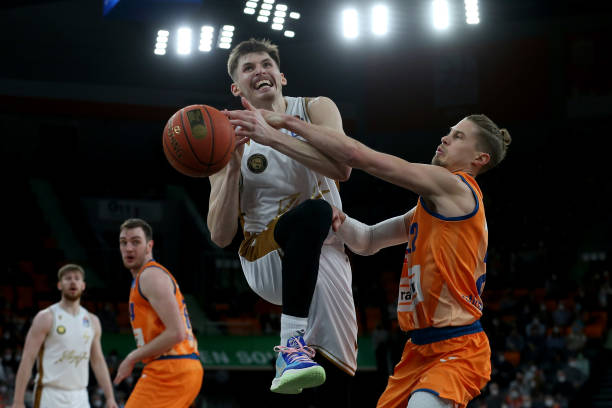 涉嫌在一次 涉嫌在一次