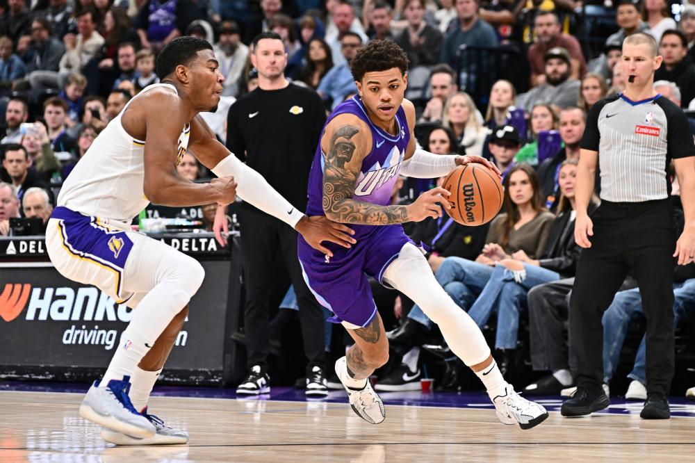 学校还定期 学校还定期