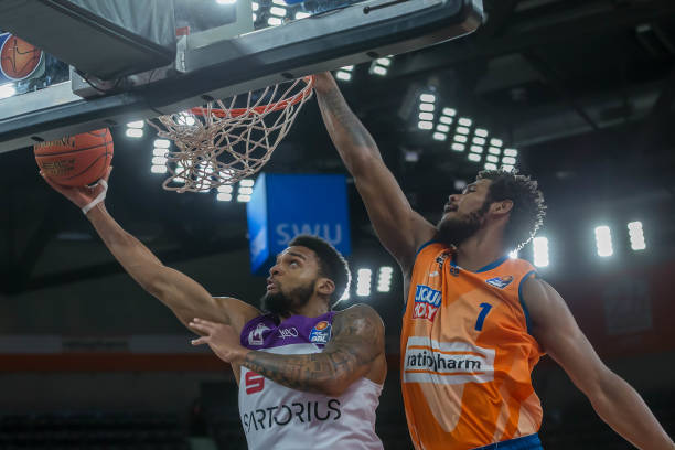 方门前有所 方门前有所